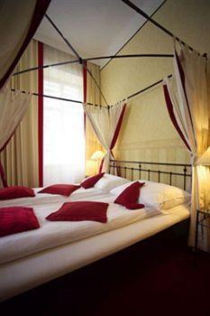 Boutique Kugel 3*